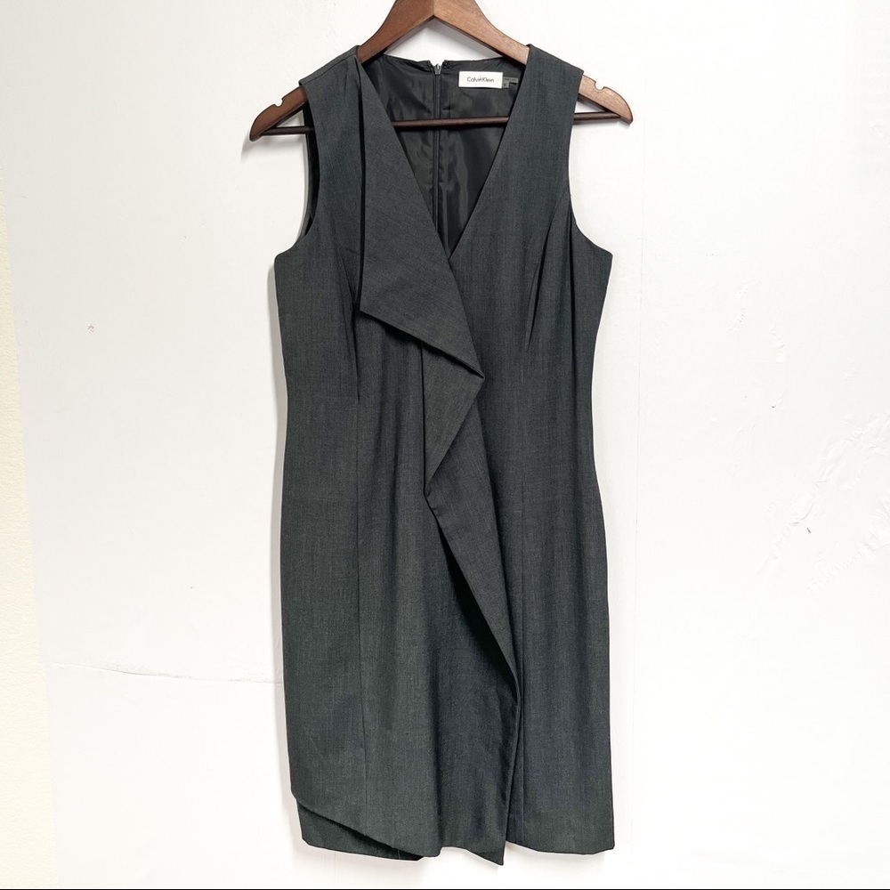 Calvin Klein Sheath Dress Gray Draped Front MIDI Size 8 Gray V Neck Professional